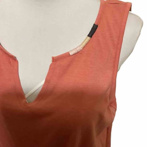 Beautiful embroidered tank   - Picture 2 of 7